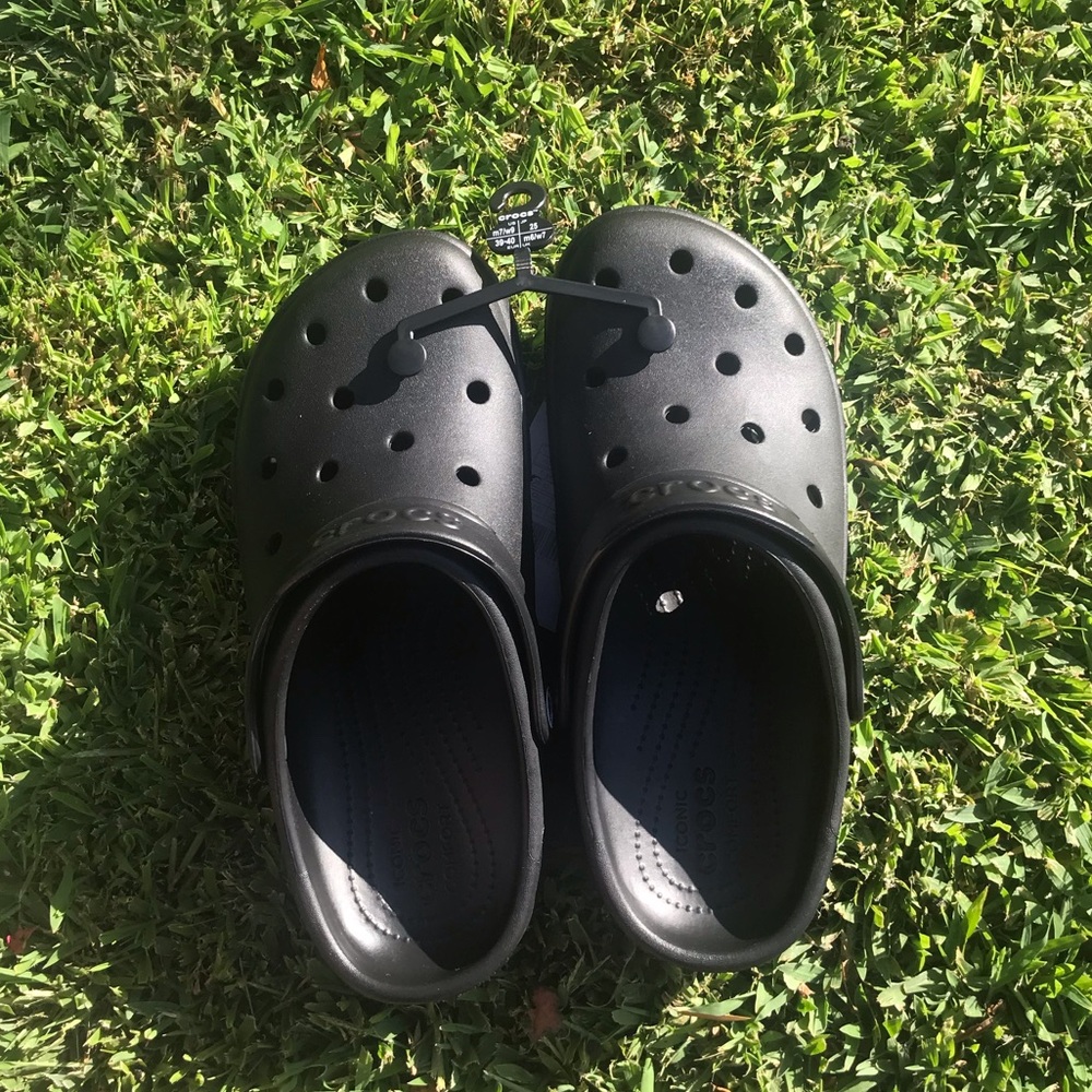 Black Crocs